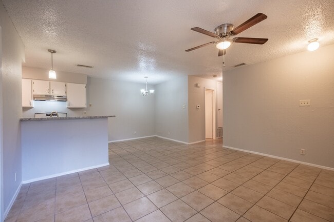 Photo - 12901 Chromite St