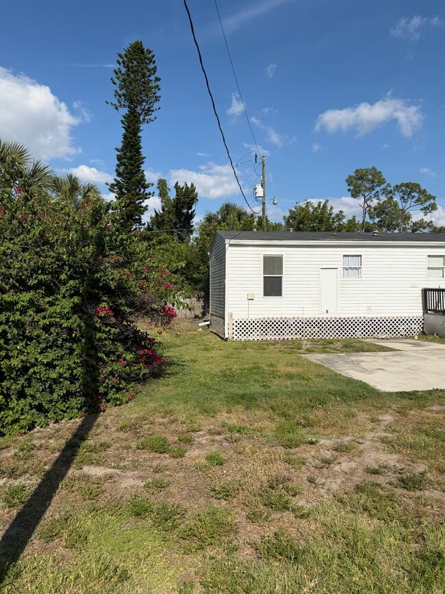 Photo - 2024 Laurel Ln
