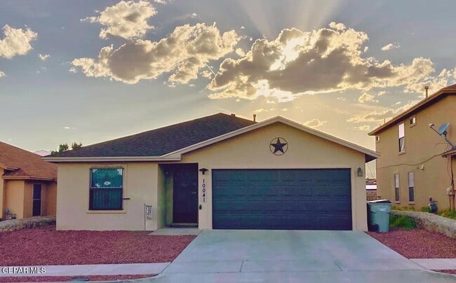 Building Photo - 10041 Paloma Dr
