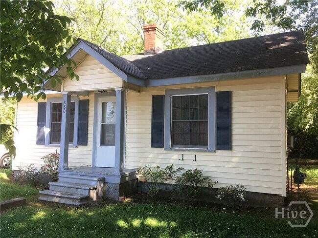 Photo - 880 Sunset Dr