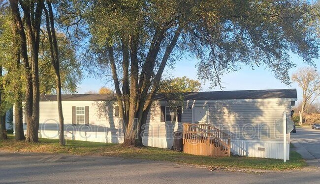 Photo - 301 Mantle Ave