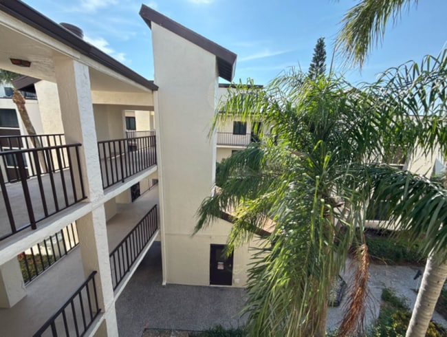 Photo - 2209 Belleair Rd Unidad Apt C33