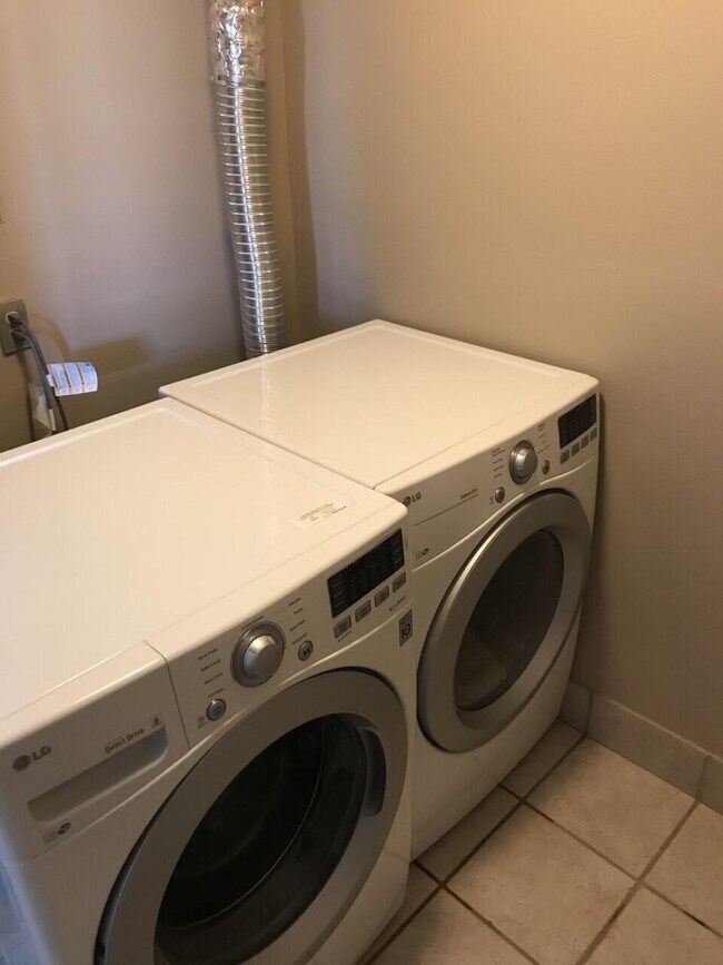 Photo - 7811 Cielo Vista Dr