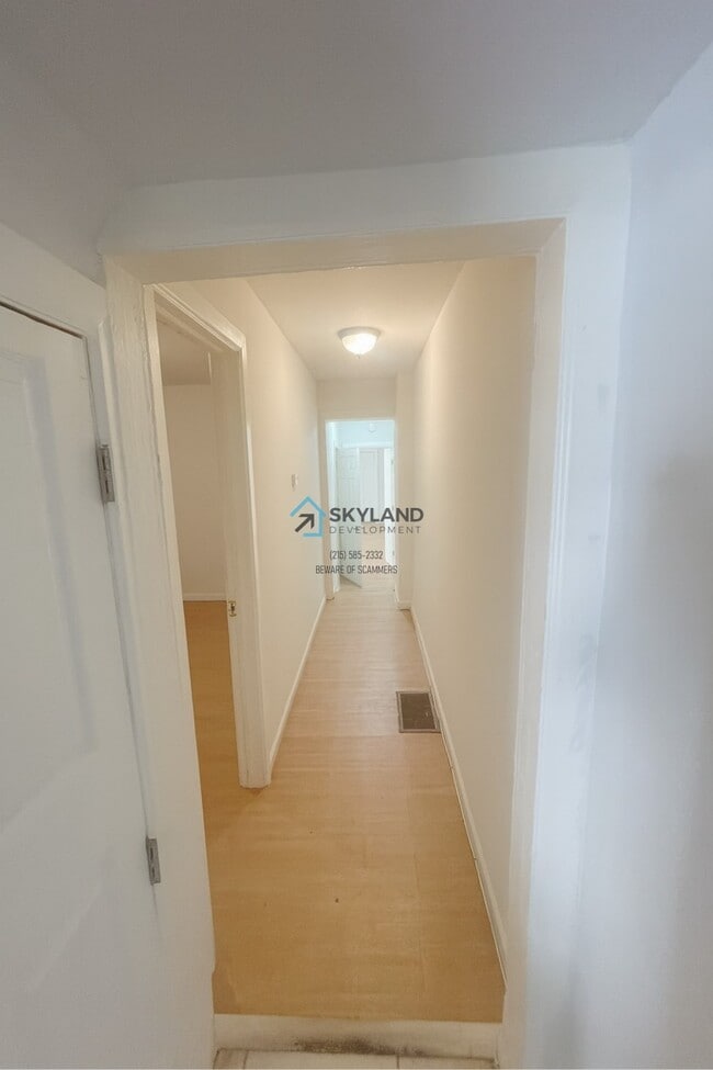 Photo - 1533 N Redfield St