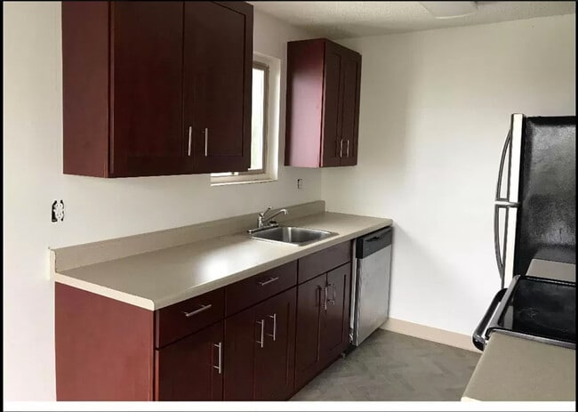 Photo - Greenwood Apartments