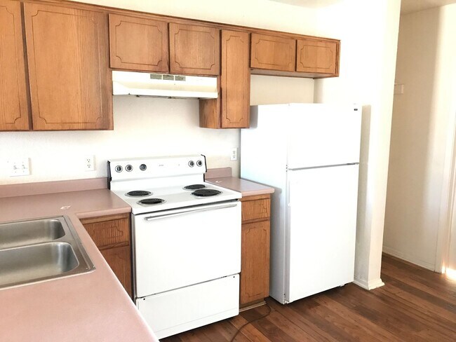 Photo - 1104 Leslie Cir Unit Apt B