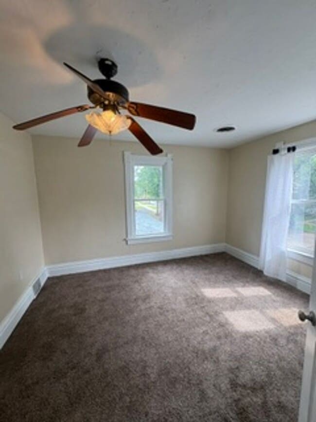 Photo - 4 bedroom single family home in Peoria for Rent