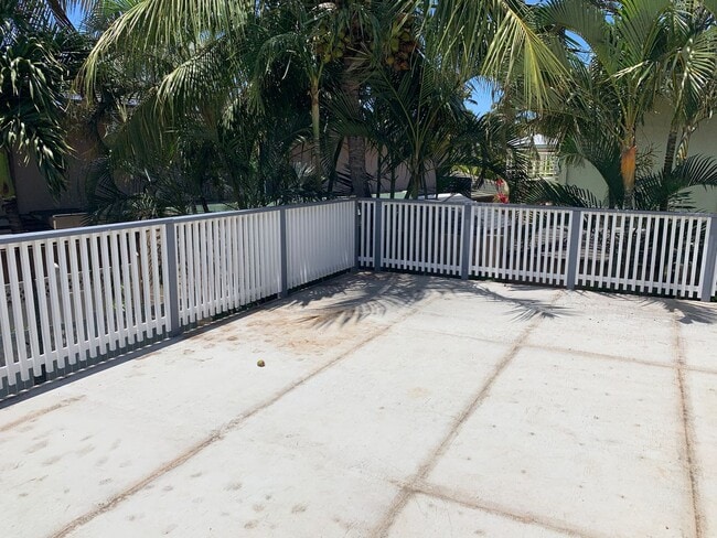 Photo - 7 Hui Rd E