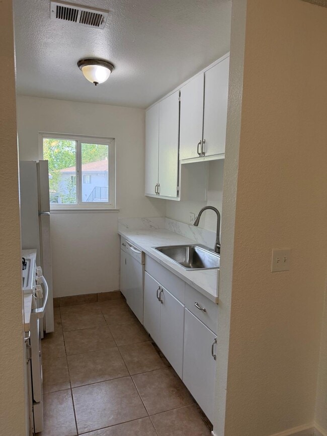 Photo - 4772 Greenholme Dr