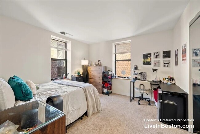 Photo - 95 Gainsborough St Unit 307