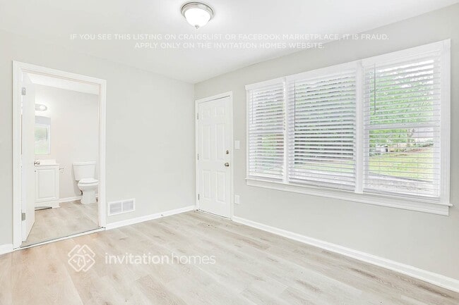 Photo - 2550 Greenwood Cir