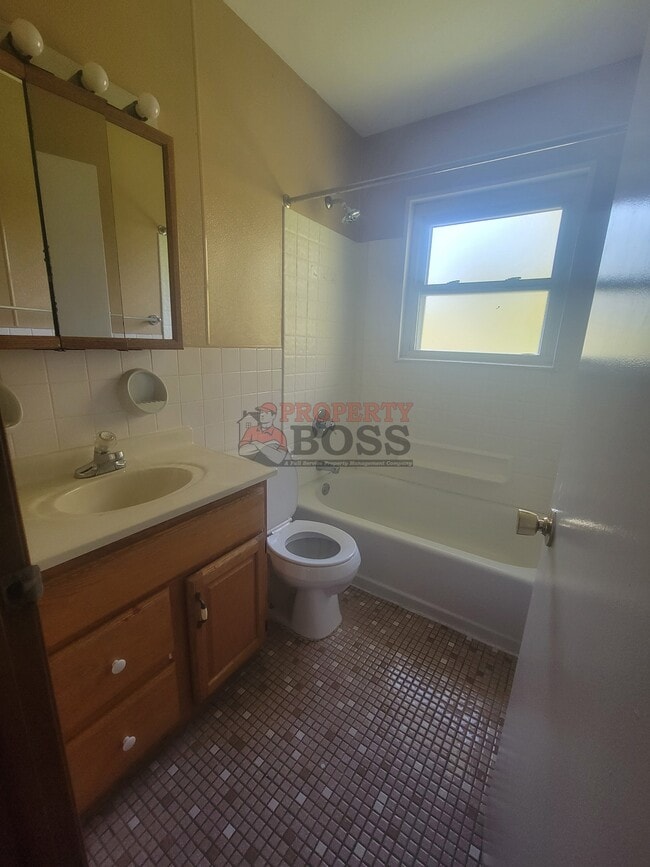 Photo - 5340 Pennsylvania St