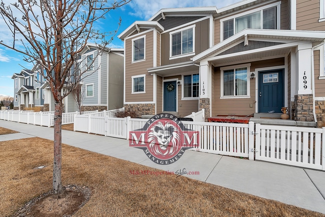 Building Photo - 3 Bed 2.5 Bath Townhome in Bluffdale