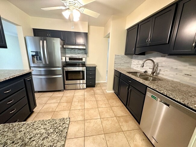 Photo - Large Pool Home w/ Huge Yard, New Kitchen - Easy access to St Pete