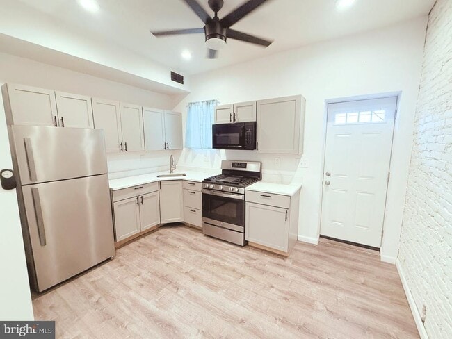 Photo - 2142 Penrose Ave