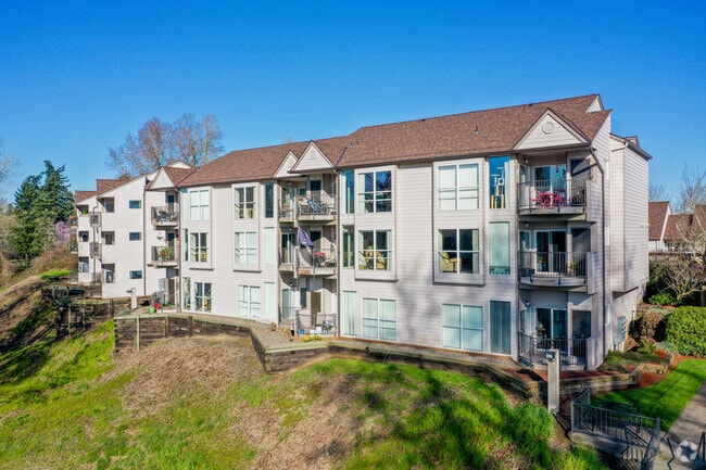 Photo - Willamette Landing