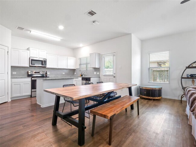 Photo - 109 Comet Dr