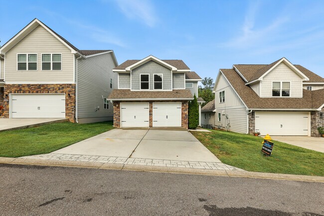 Photo - 3133 Bakertown Station Way