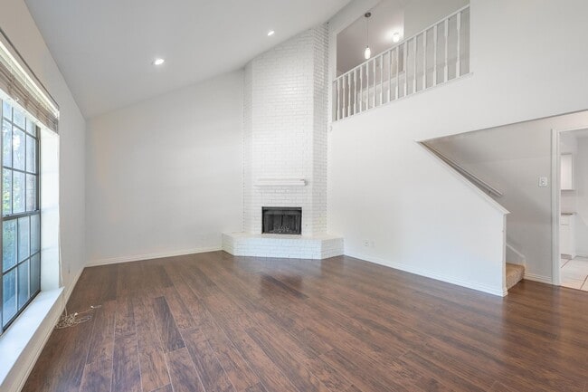 Photo - 9348 Highedge Cir