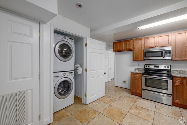 1BR, 1BA - 891SF - Laundry