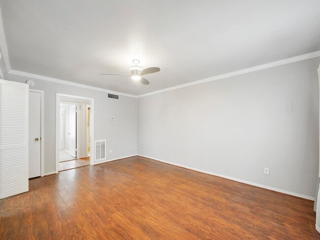 Photo - 421 Emerson St Unit 1