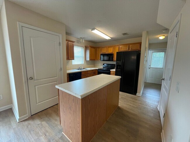 Photo - PRE-LEASING FOR AUGUST 2025! 1/2 OFF SECU...