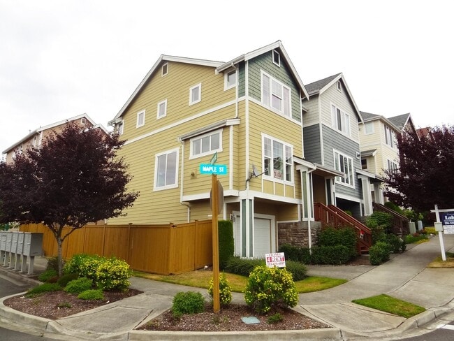 141 Maple St