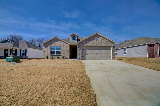 Building Photo - Beautiful Newer 3 Bedroom, 2 Bath Home Move-In Ready