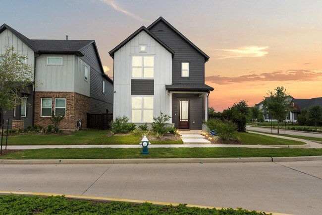 Building Photo - 15159 Parkland Canyon Dr