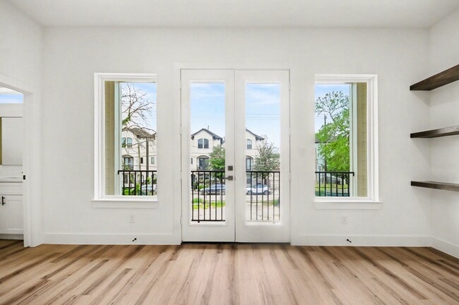 Photo - 123 Milby St