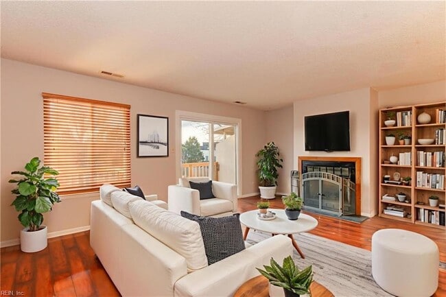 Photo - 3764 Chimney Creek Dr