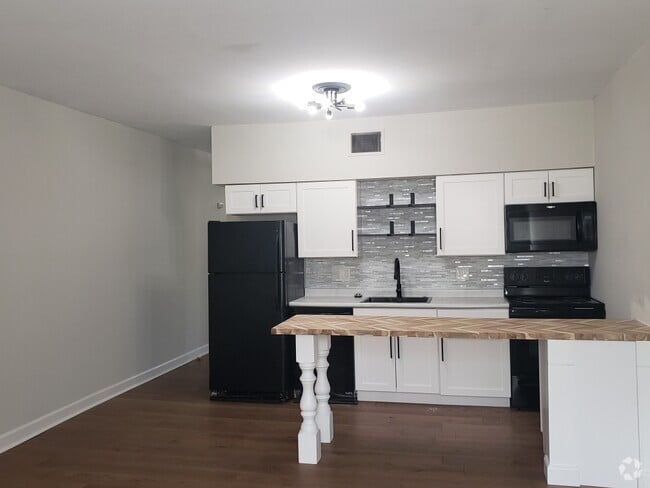 Building Photo - 2205 S 13th St Unit A Rental
