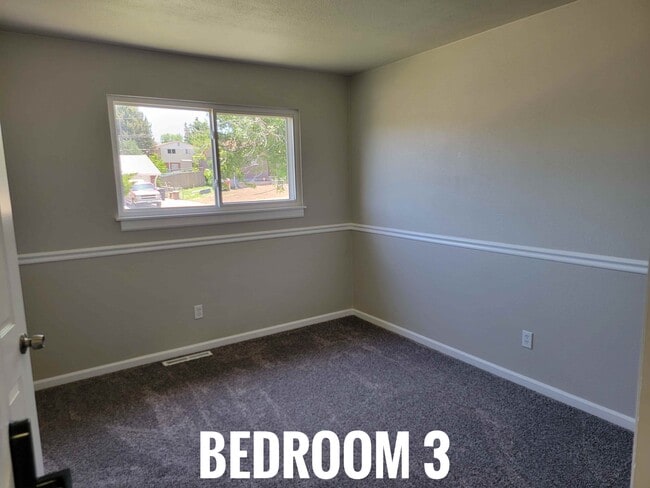 Photo - 1630 Shasta Dr