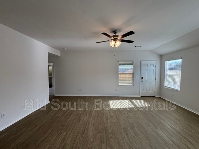 Photo - 6428 Newark Dr