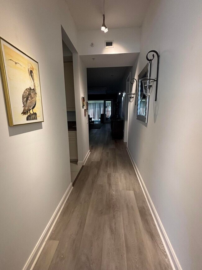 Photo - 9 Harbour Isle Dr E Unit 102