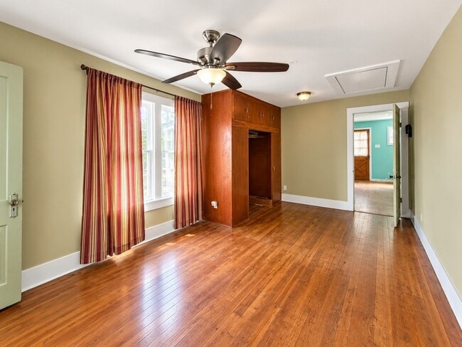 104 Flowers St