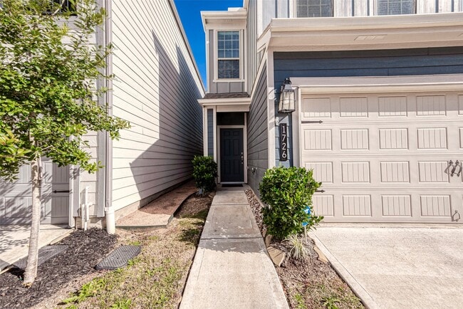 Photo - 1726 Summerlyn Ter Dr