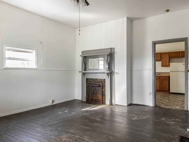 Living Room - 320 W Church St Unit 322