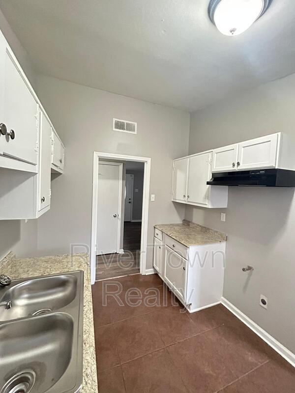 Photo - 1316 E Raines Rd