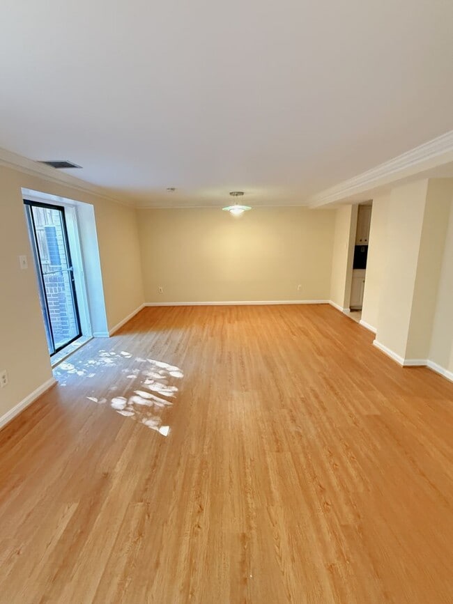 Photo - 2 Level, 2 Bedroom Hidden Gem in Dupont!