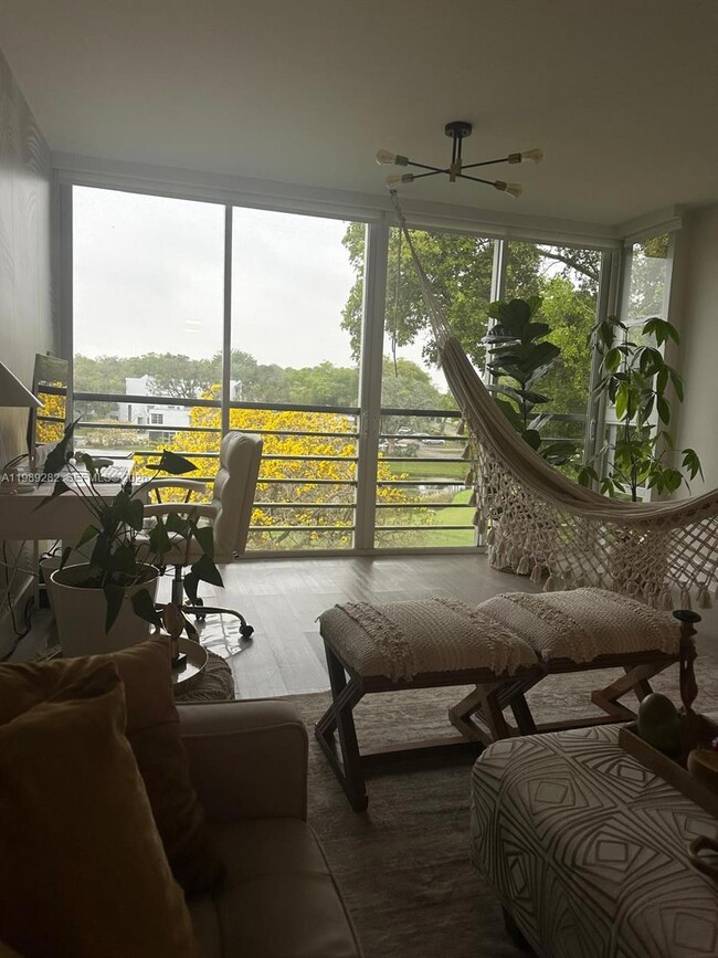 Photo - 1811 Sabal Palm Dr Unidad 406