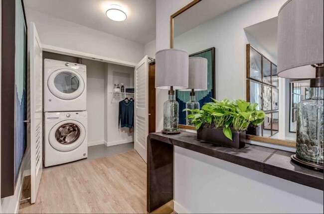 Photo - 1146 Harrison St Unit ID1280541P