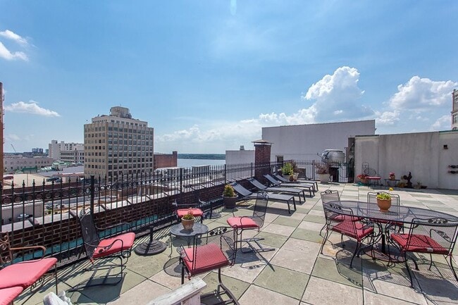 Photo - 97 Monroe Ave Unit PENTHOUSE