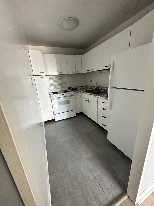 Photo - 720 W Gordon Ter Unit 7F