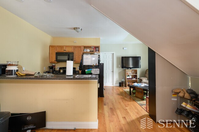 Photo - 43 Clifton St Unit 1
