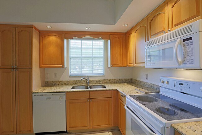 Photo - Gulf Harbour 14975-214 Unit 14975 Rivers Edge Court, 214