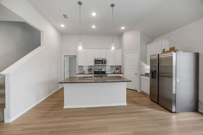 Photo - 223 Miramar Ave