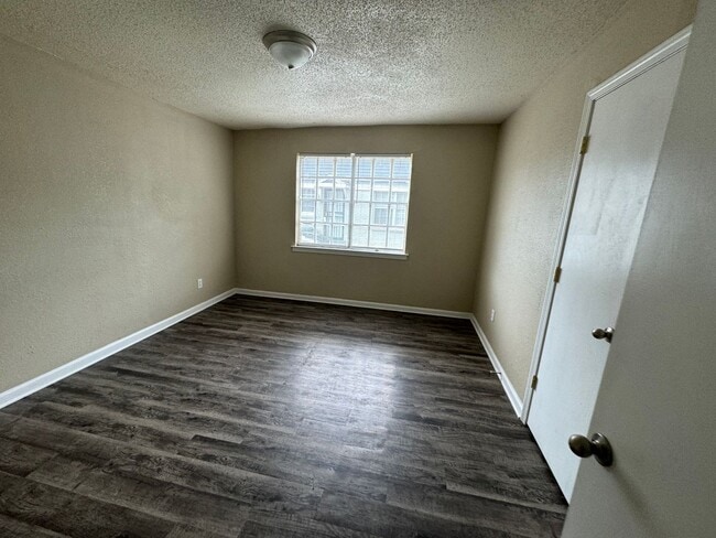 Photo - 87 Eastview Dr