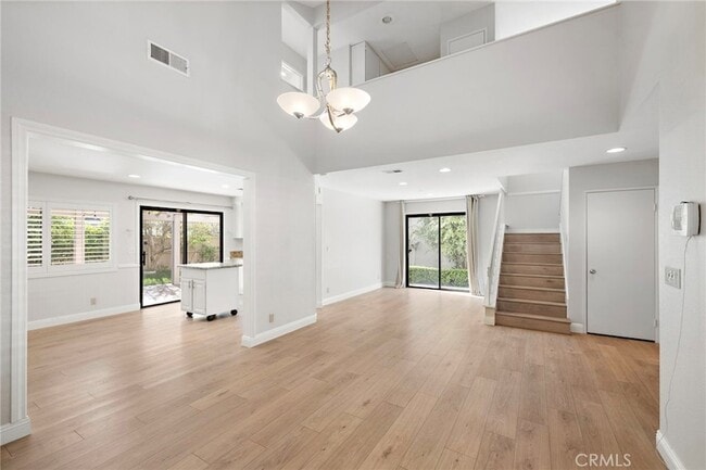 Photo - 46 Silkberry