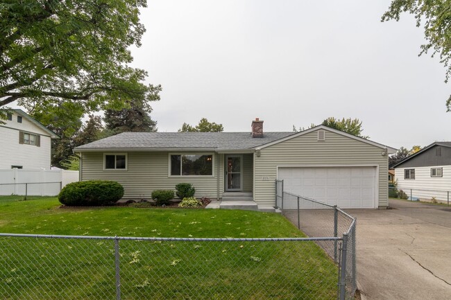 Building Photo - **Coming Soon** Spokane Valley 3 Bed 2 Bath updated home Oversized Lot RV Parking